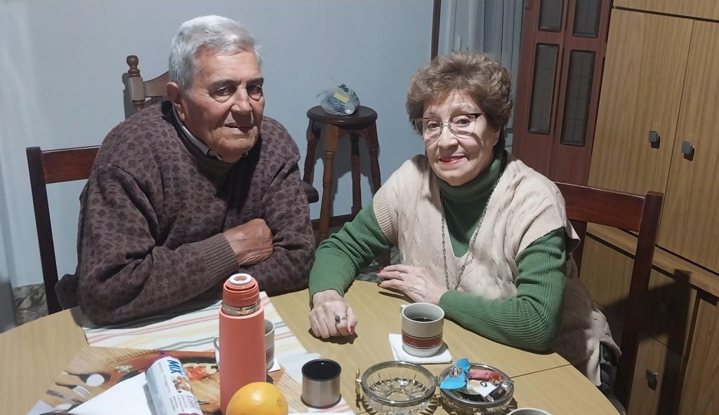 José Cholo Rodríguez y Momina Garcetti cumplieron 59 años de casados y lo contaron en Radio Urdampilleta