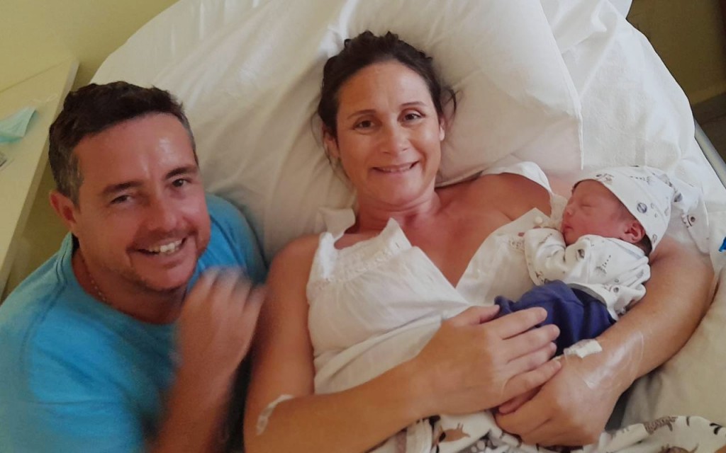 Vistamos al primer bebé del año 2023 de Urdampilleta, y felicitamos a Silvina Pinedo y Sergio Cazulo sus papas muy felices