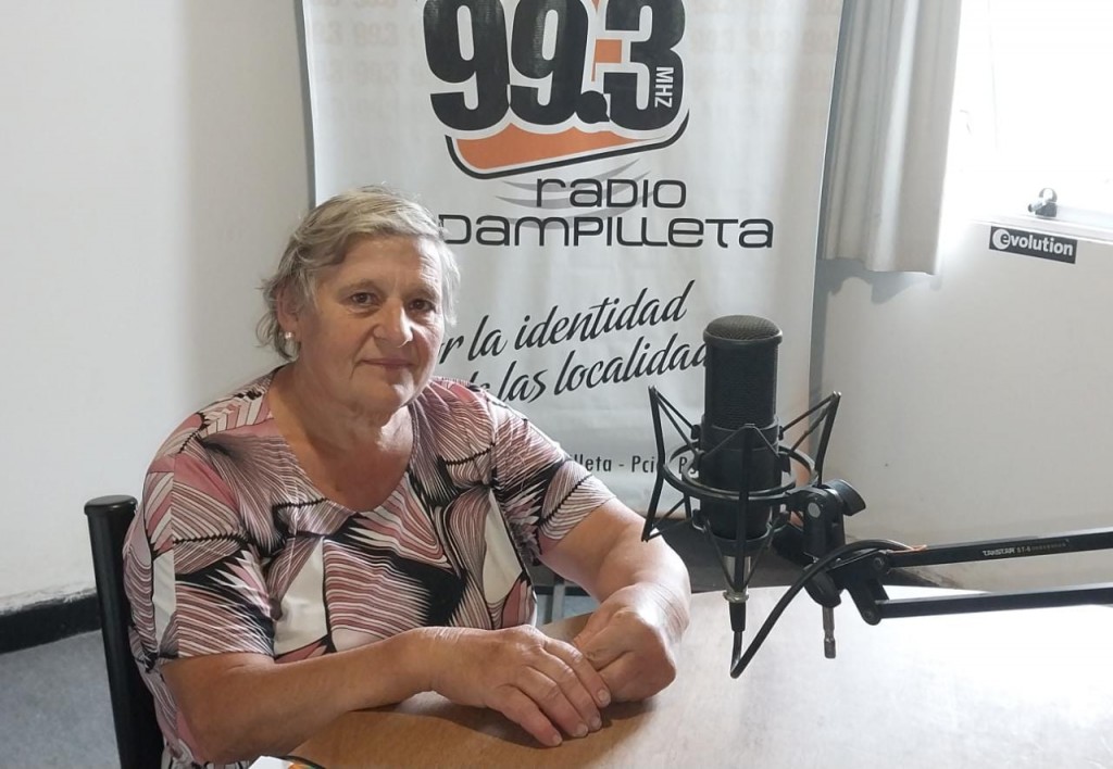 Cristina Delorenzi visitó los estudios de Radio Urdampilleta, y habló de su tarea en la Placeada hace 19 años