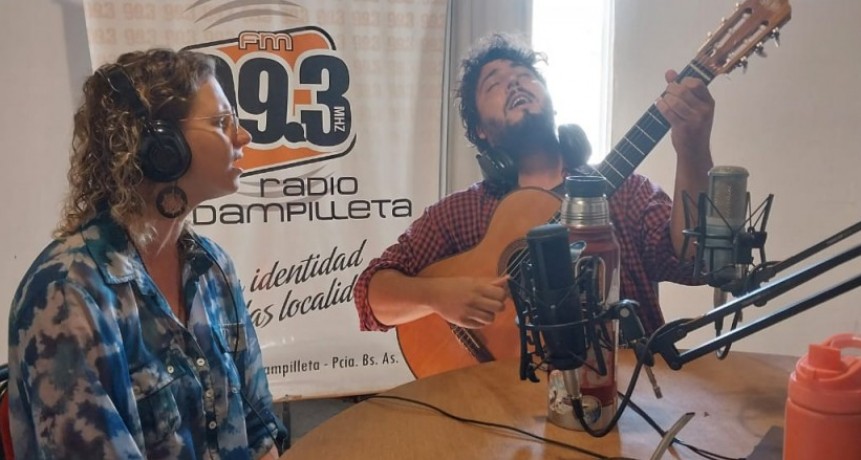 Rafa Doorish y Cecilia Tres visitaron Radio Urdampilleta y contaron la experiencia de música itinerante que iniciaron juntos y hacia dónde se dirigen 